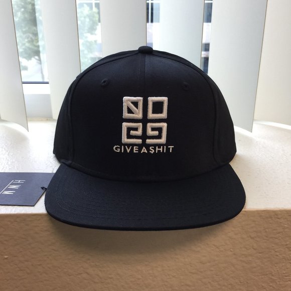 NEW Hollywood Made - Black Cap in White - MISC045 - Picture 1 of 2